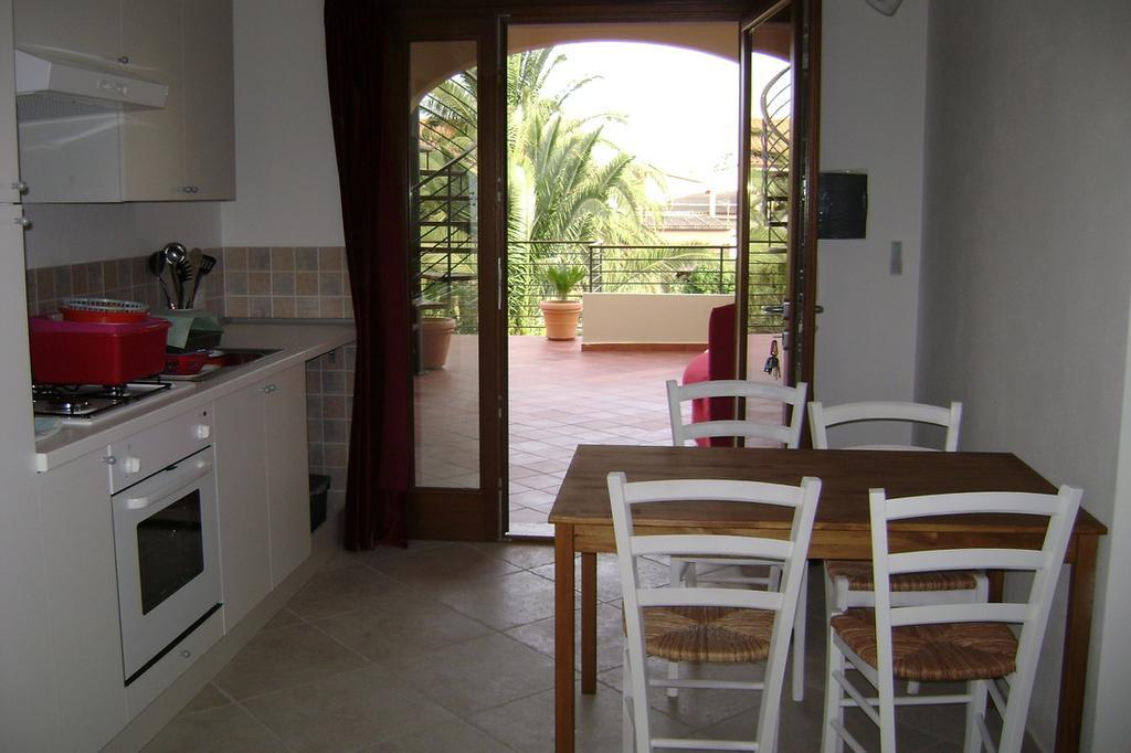 Casa Di Livia SantʼAnna Arresi Exterior foto